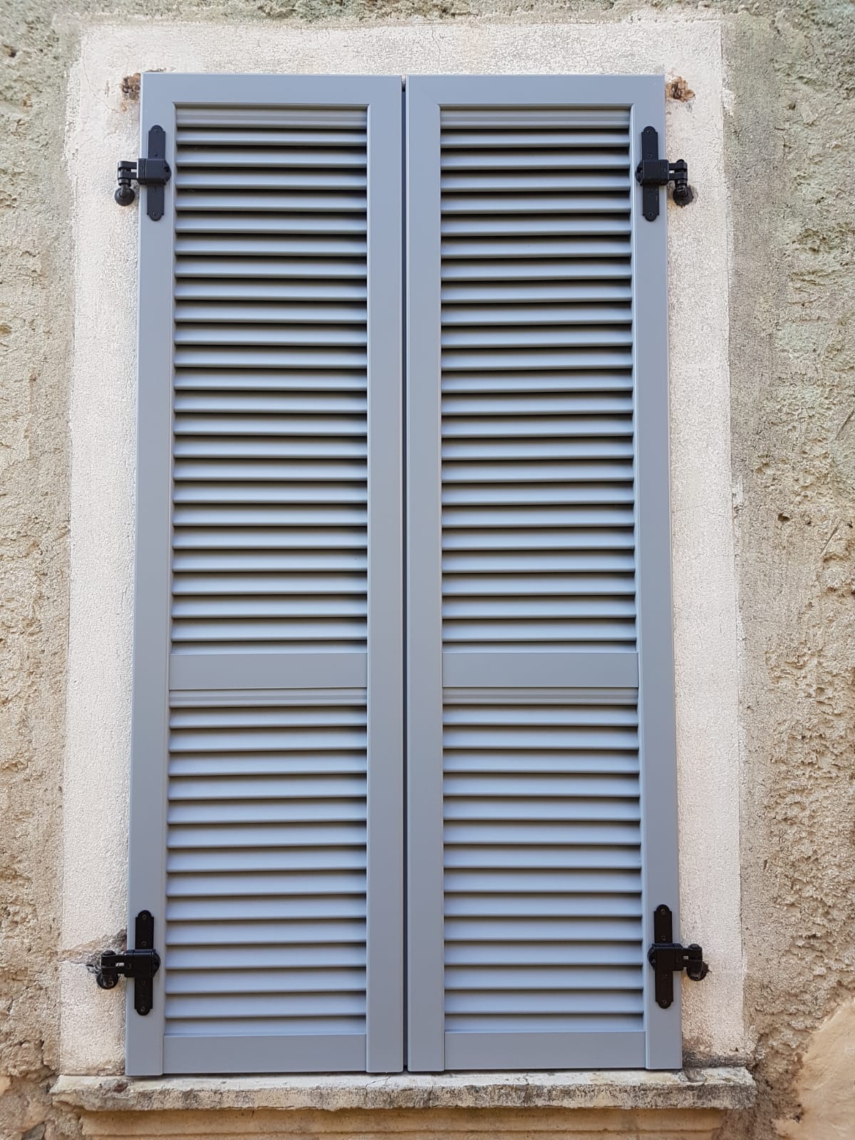 Aluminium-Fensterläden — Beispiel einer Ausführung